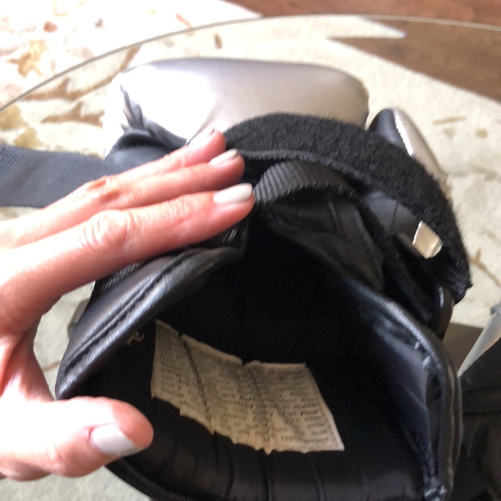 Women’s Title Boxing Club Gloves